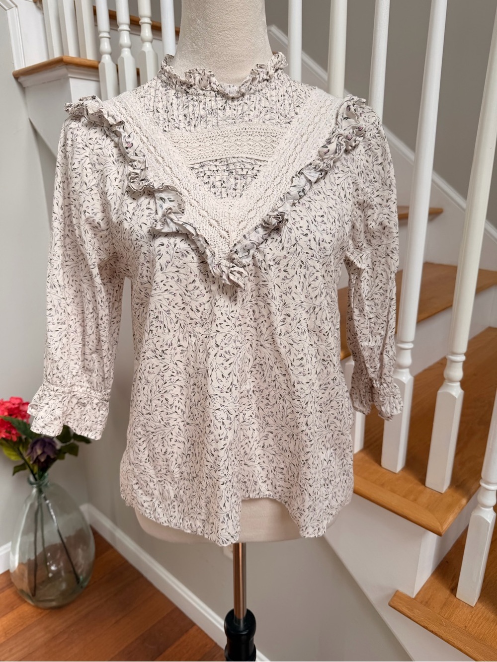 H&M Women's 6 Cream Floral Ruffle Lace Yoke Top Cotton Coquette